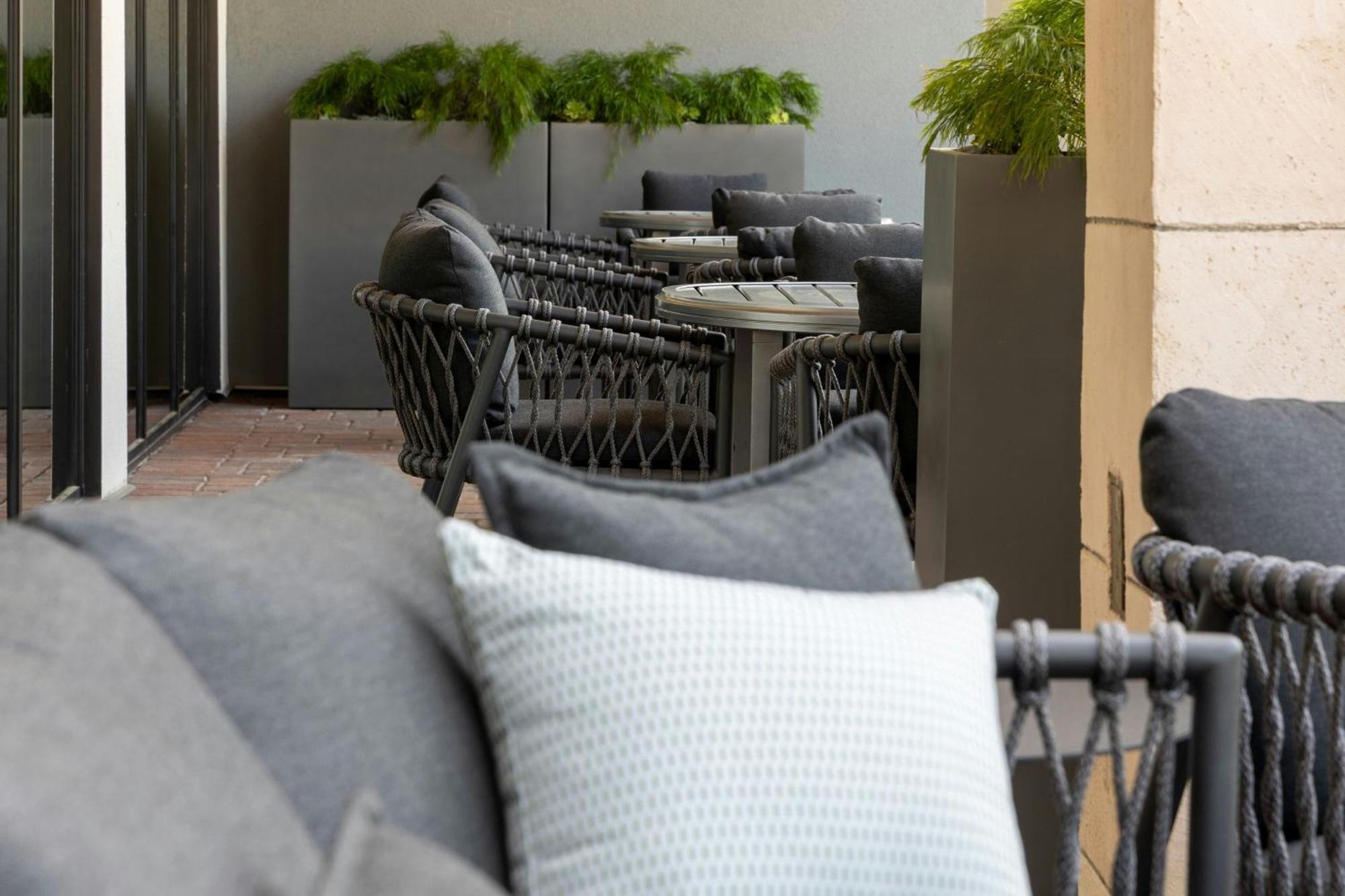 Towneplace Suites By Marriott Monrovia Εξωτερικό φωτογραφία